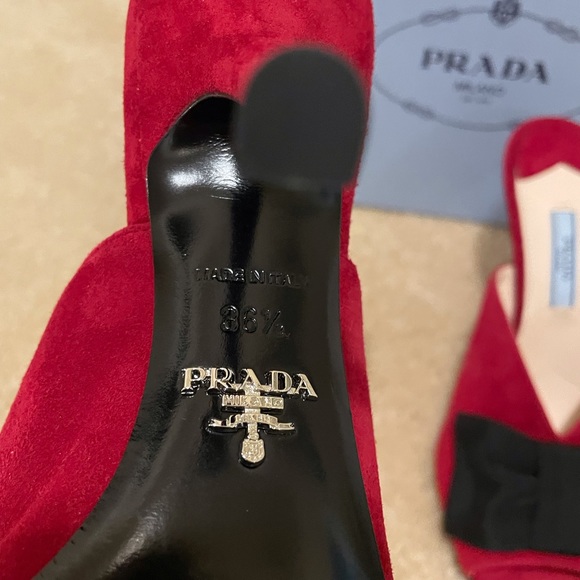 NEW! Prada Suede Bow Cherry Open Toe Sandal - 6.5 - Picture 4 of 5